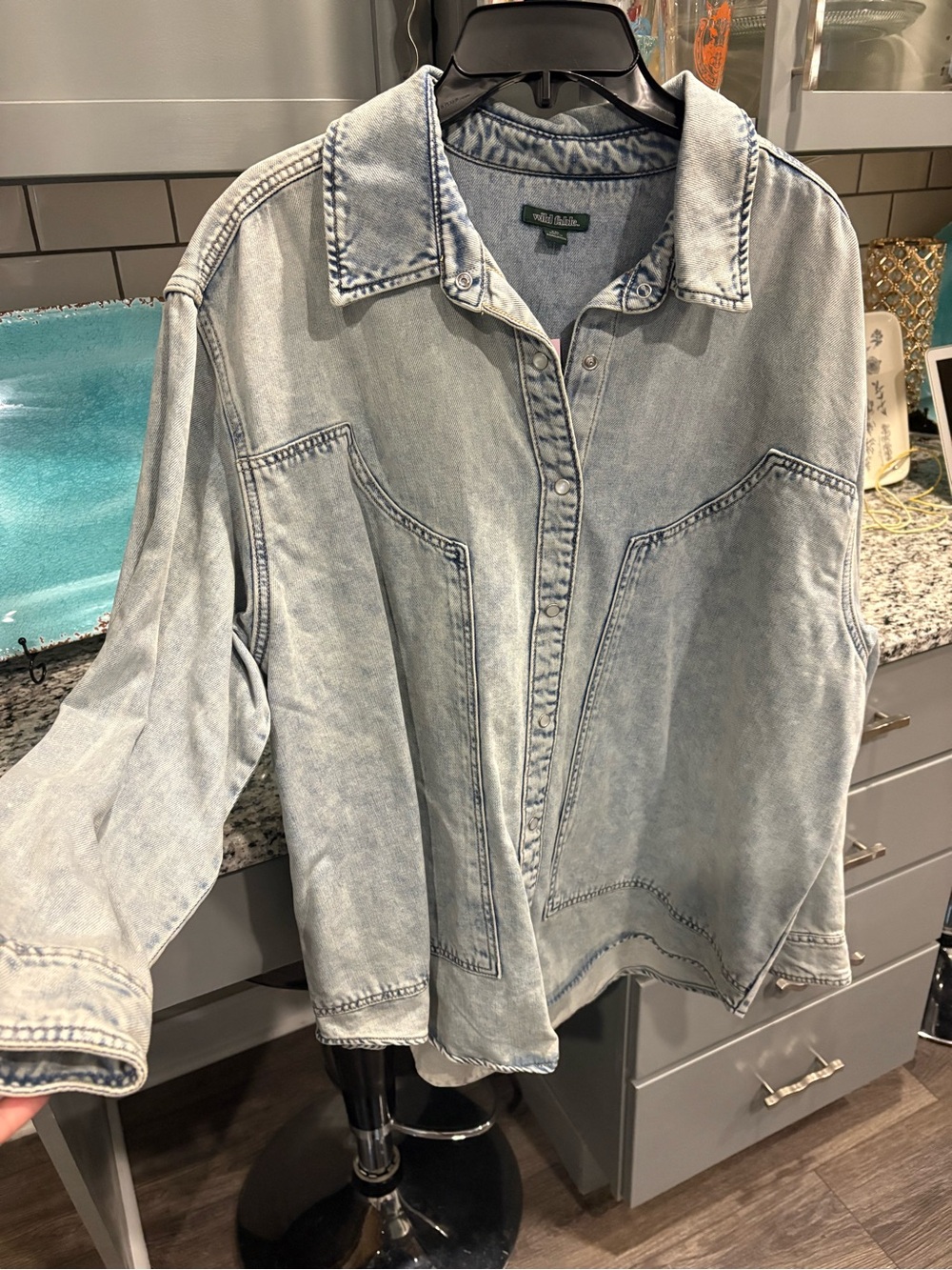 NWT Vintage-Inspired Light Wash Denim Jacket - Women
